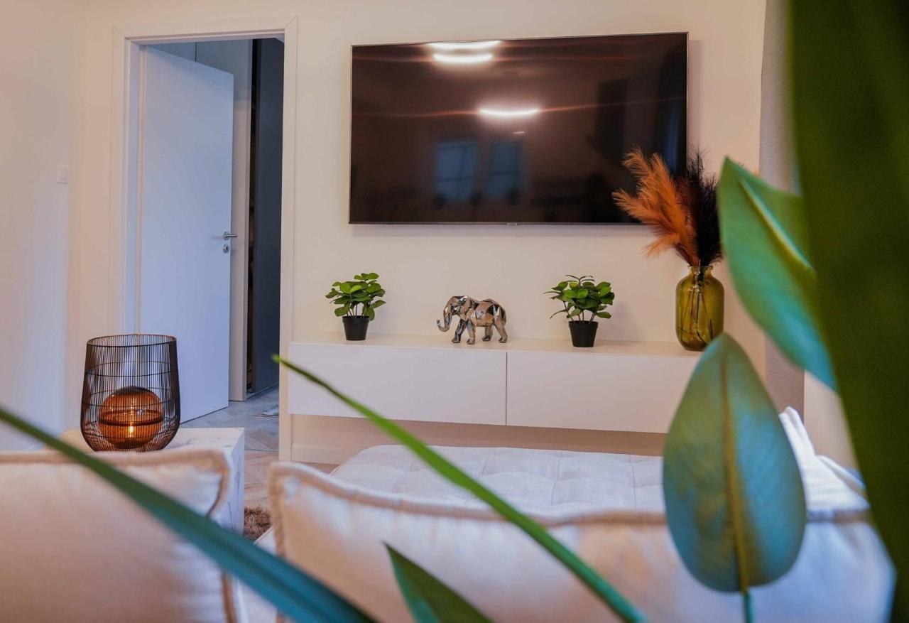 Corvin Avenue Premium Central Apartment Budapest Eksteriør billede