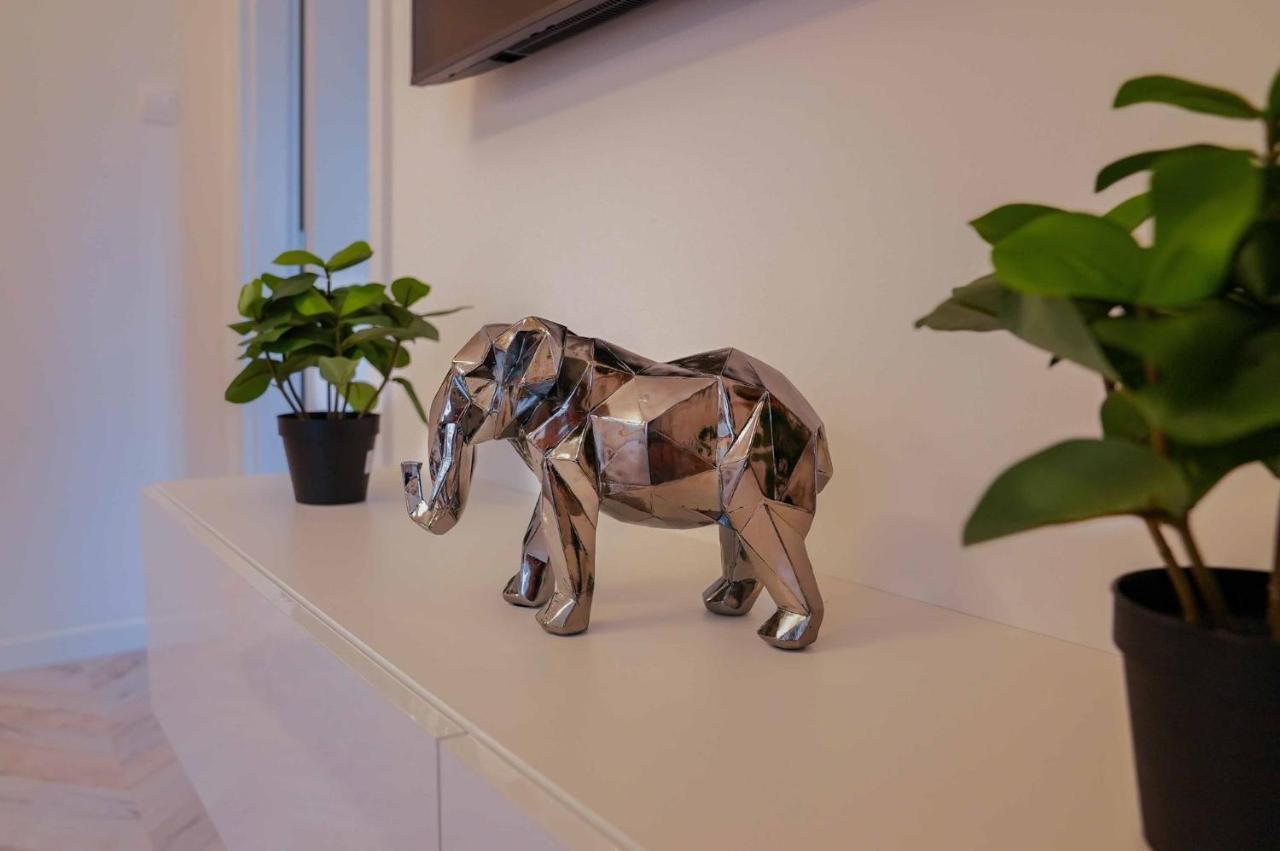 Corvin Avenue Premium Central Apartment Budapest Eksteriør billede