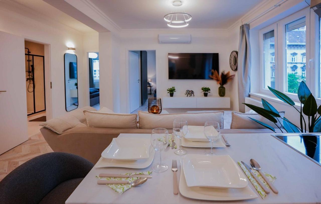 Corvin Avenue Premium Central Apartment Budapest Eksteriør billede
